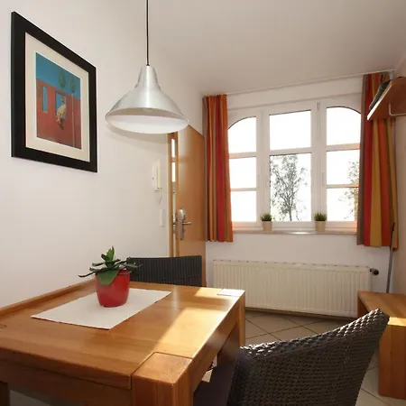 Haus Blick Zur See Ferienwohnung 07 - Mit Sauna - Und Schwimmbadnutzung Im Ahoi Sellin Appartement Goehren (Ruegen)